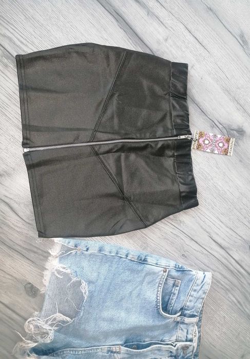 Fustita dama noua Boohoo xs