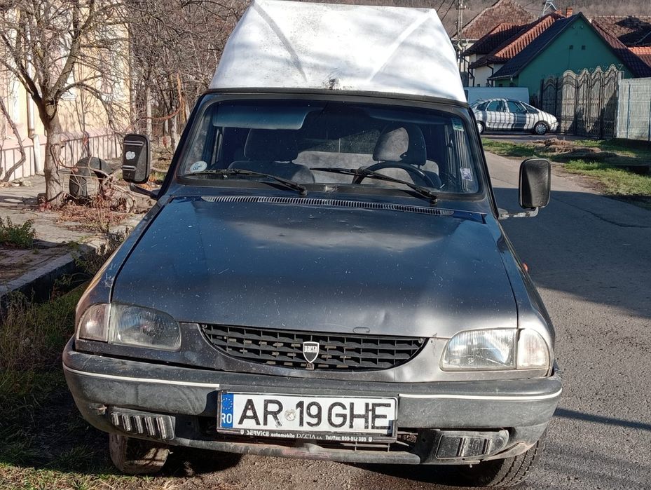Vând sau schimb cu animale papuc 4x4 1.6 benzina