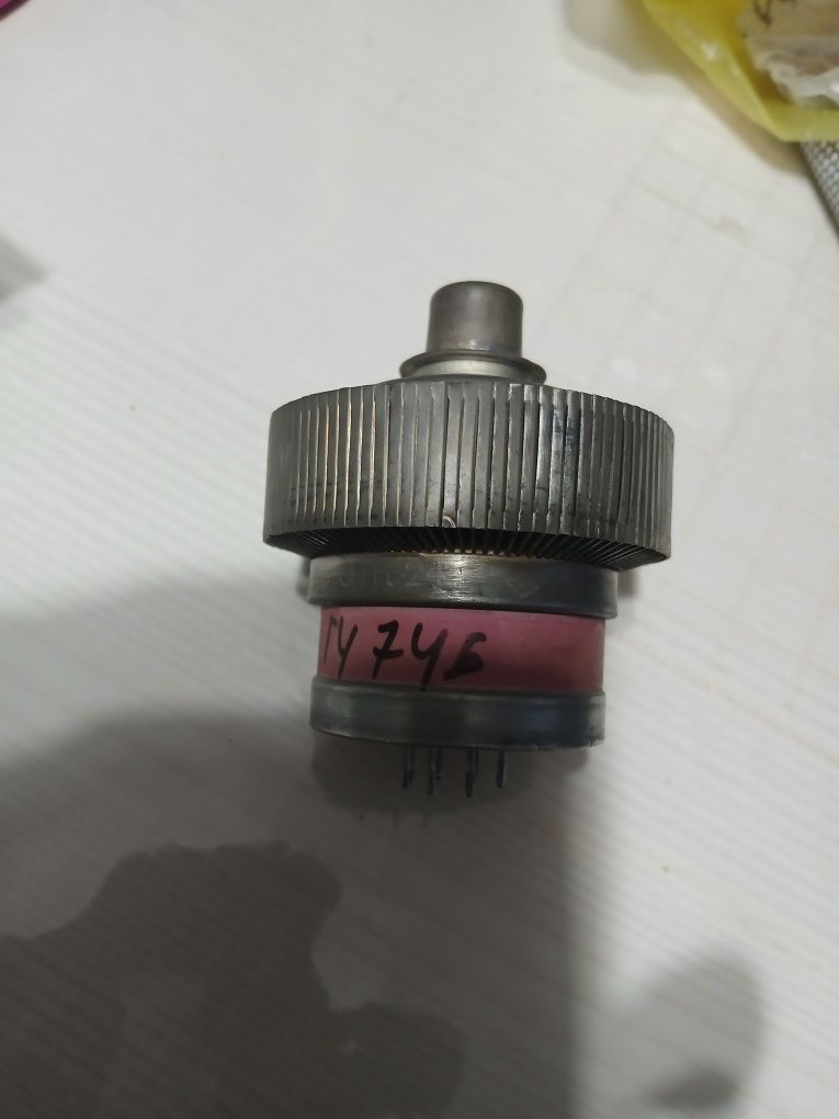 Продам лампу ГУ 74Б ,