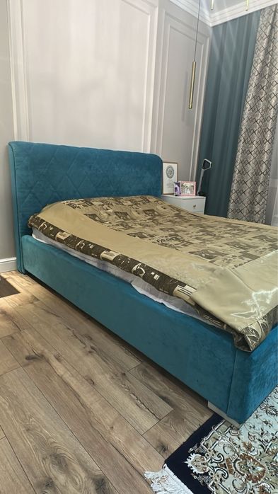 Кровать двухспальная