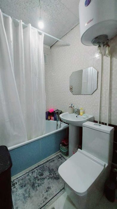 Продаю благоустроенную 2-х комнатную в 13-м мкр. Майкудука
