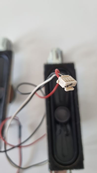 Boxe difuzoare televizor Horizon