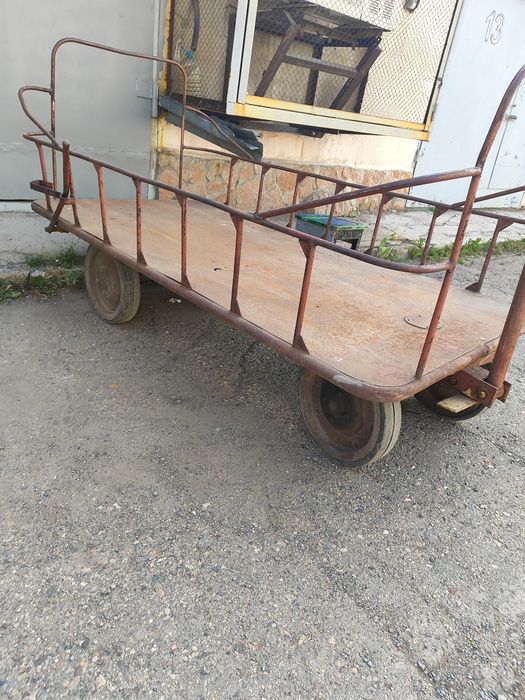 Железная тележка