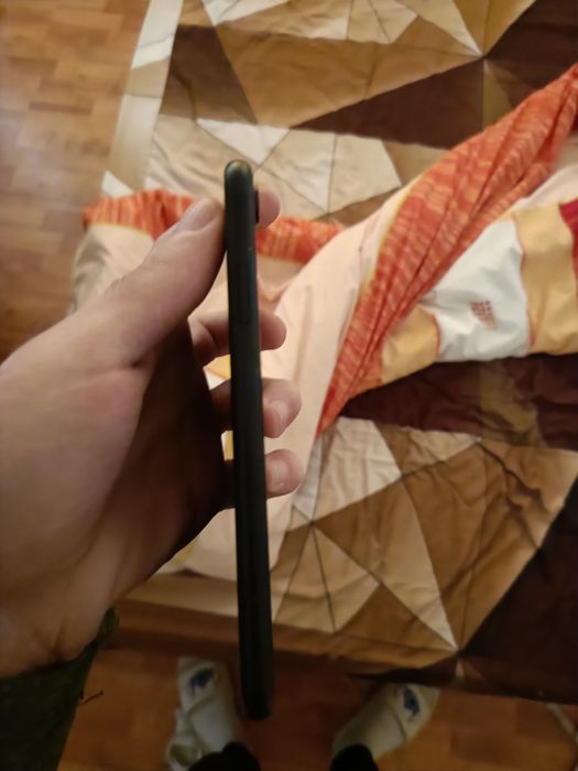 Vând iPhone xr 128