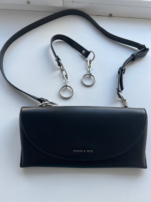 Сумка женская Charles & Keith . Цена 10000
