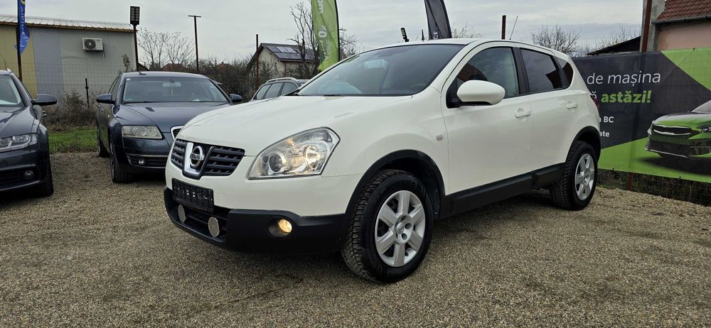 Rate Cash Nissan Qashqai Automata 4x4 la buton diesel 2000cm3 clima