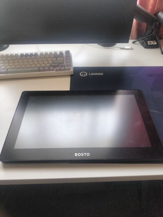 BOSTO 16-HD планшет