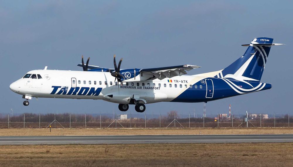 ATR 72-600 TAROM Macheta avion Scara 1:100