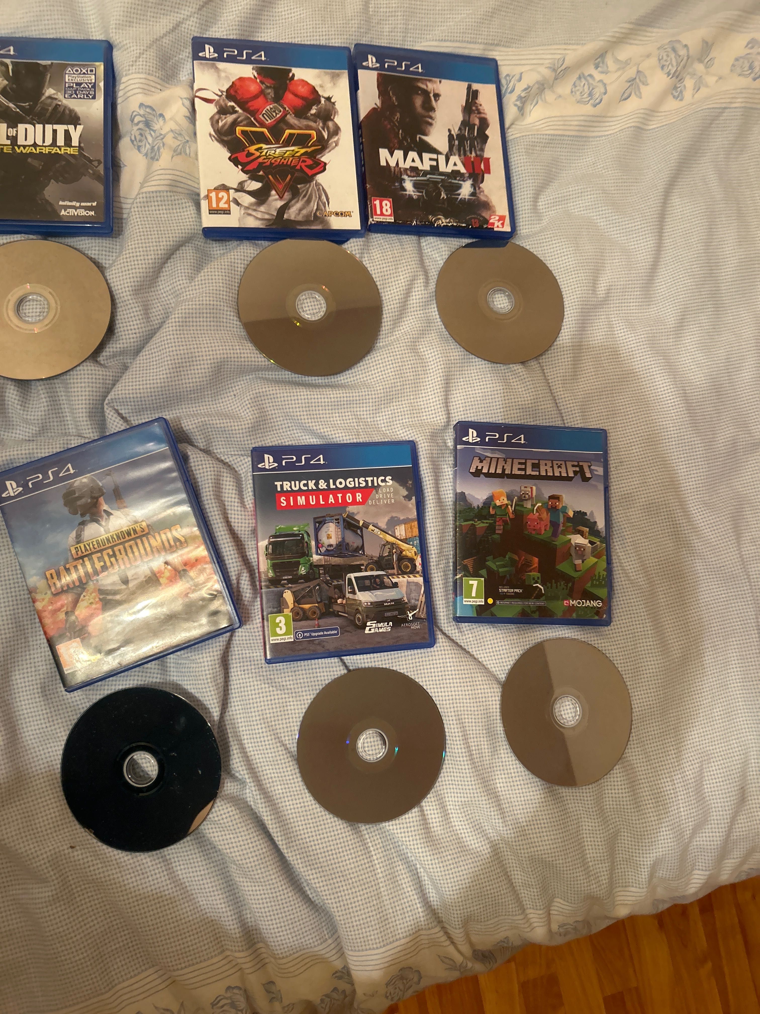 Vând jocuri pentru PS4!!