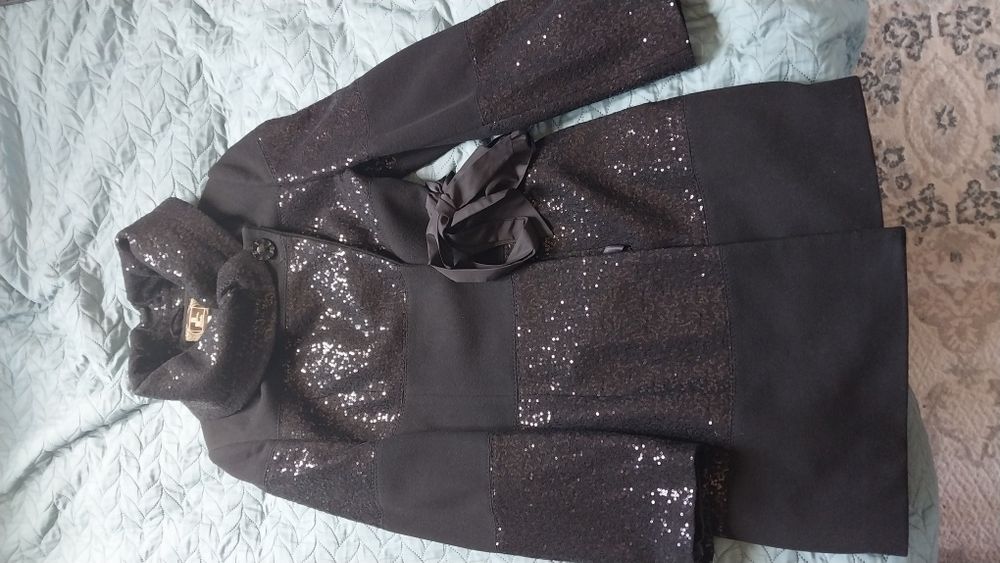Продам женское пальто