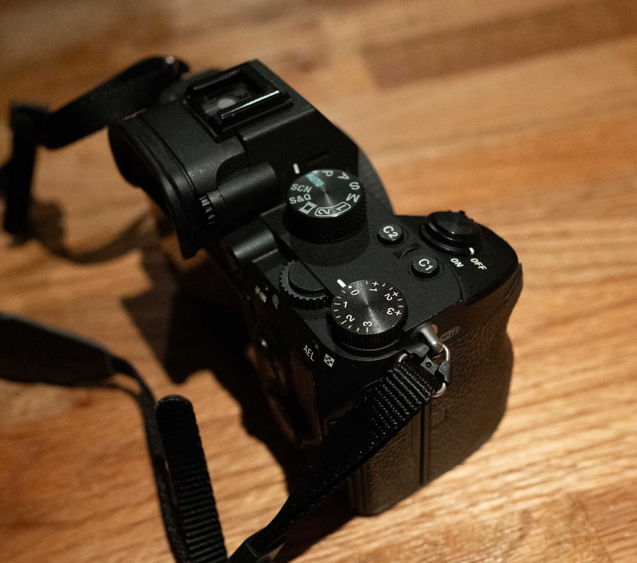 Продавам Фотоапарат Sony A7III - 1900 лв