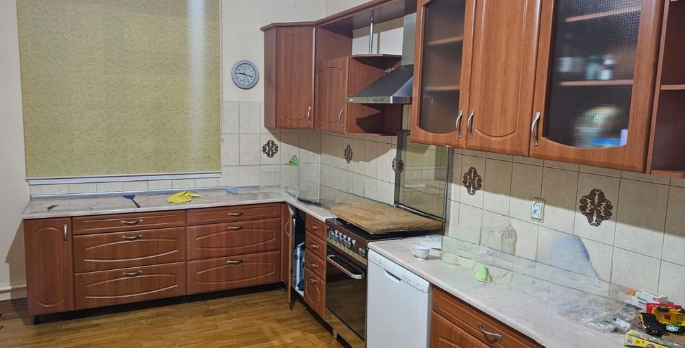 Кухонный гарнитур ,угловой