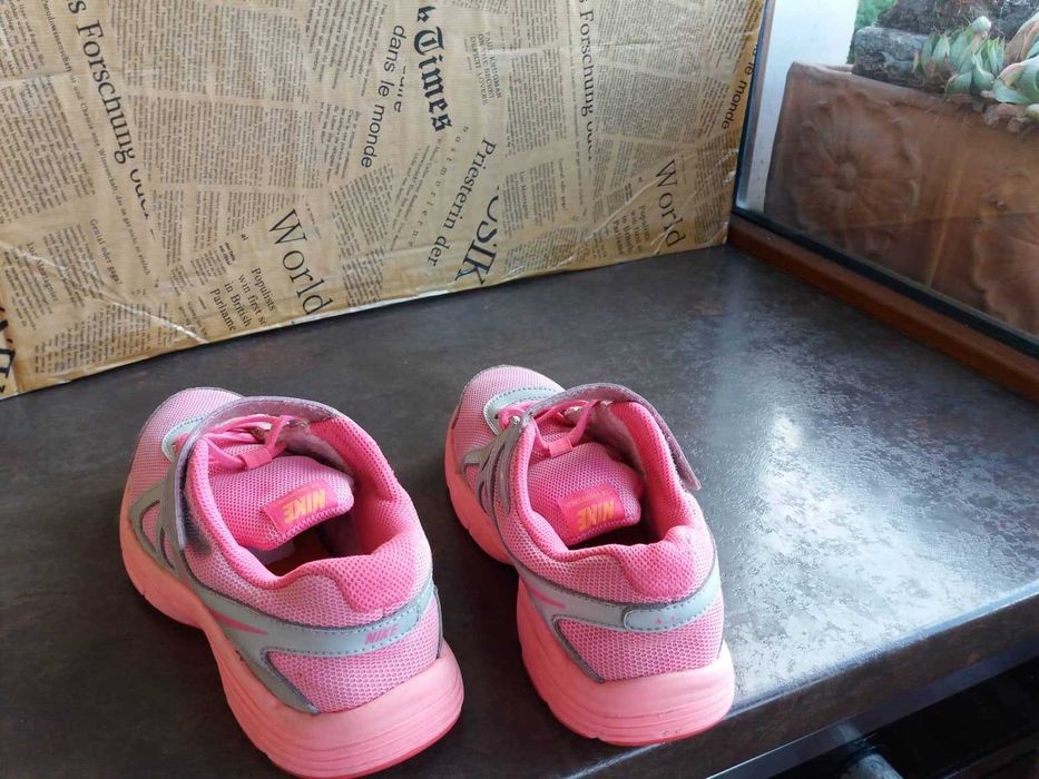 детски маратонки,кецове,спортни обувки,ном34 Nike за момиче,найк