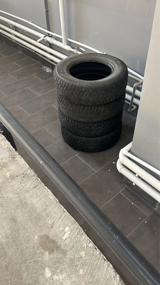 Продам шины зимние