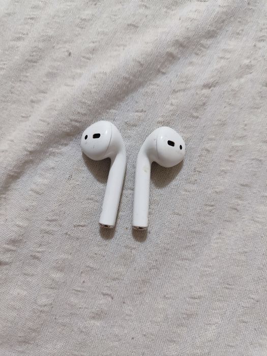 Vând căști airpods