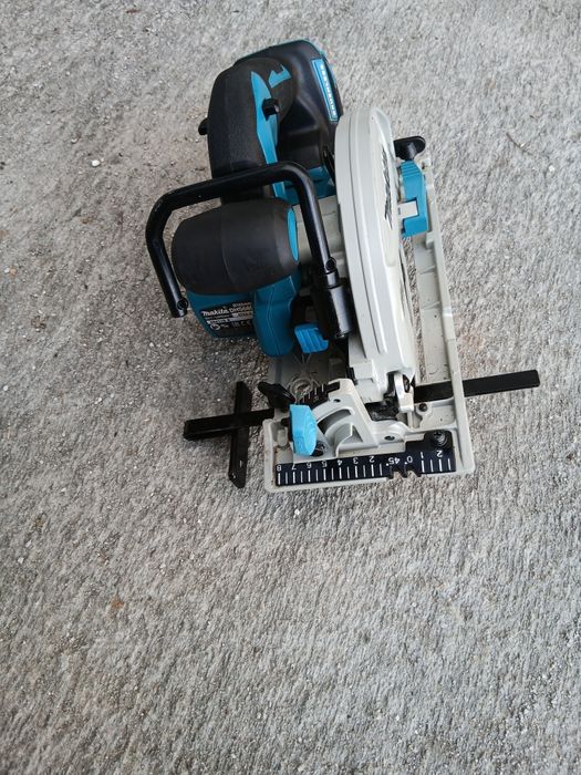 Акумулаторен безчетков циркуляр Makita 18волта