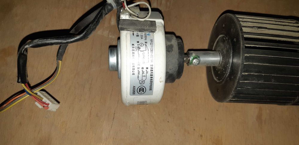 Вътрешно тяло от Инверторен климатик Самсунг AQV12M-за части