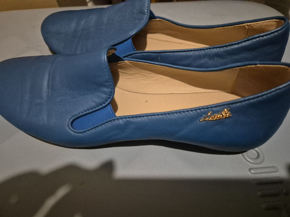 Balerini Loriblu, marime 36- 37, se preteaza la un picior ingust.
