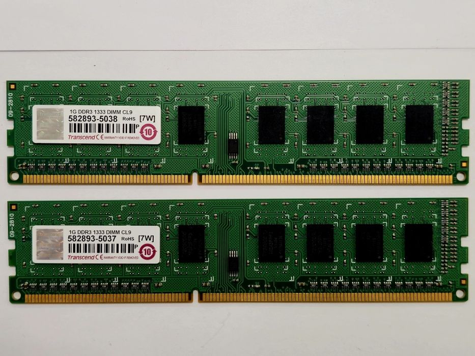 2 планки памяти DDR3, по 1 Гб.