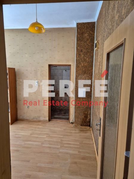 Продава се Тристаен апартамент в Бургас, Възраждане - 104 кв.м за 1375 €/кв.м - Снимка #7
