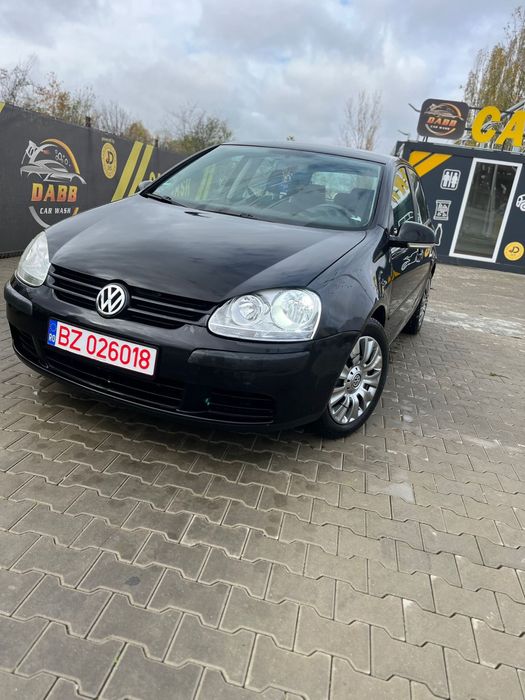 Vand/Schimb Golf 5 in stare perfecta adus din germania