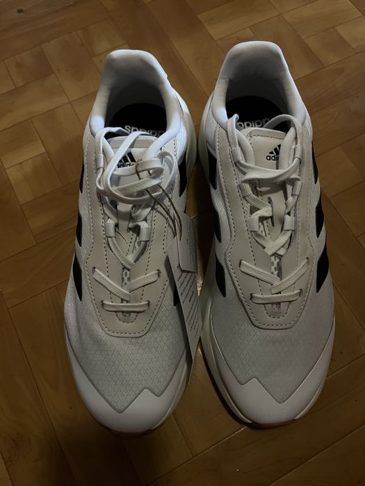 Продам кроссовки Адидас Adidas. Оригинал новые.
