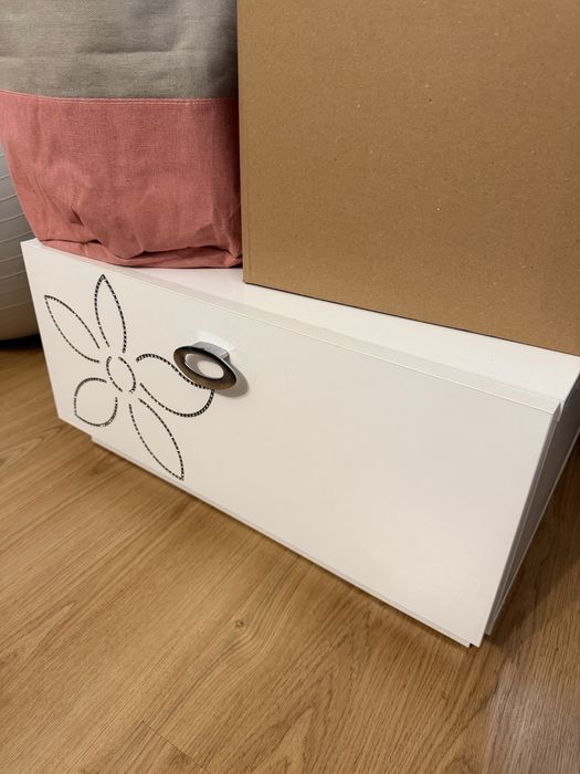 Гардероб и нощни шкафчета