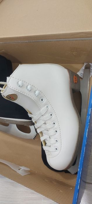 Продам коньки 32 размер