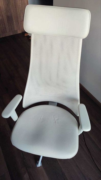 офис стол с подлакътници JÄRVFJÄLLET