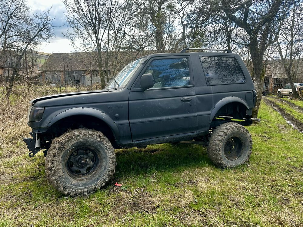 Mitsubishi Pajero Mk2 2.5