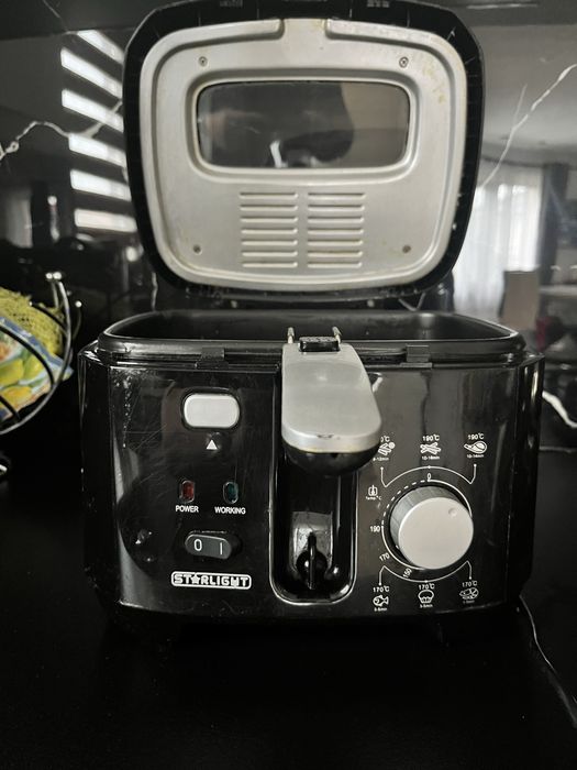 Aparat de cafea si friteuza electrica