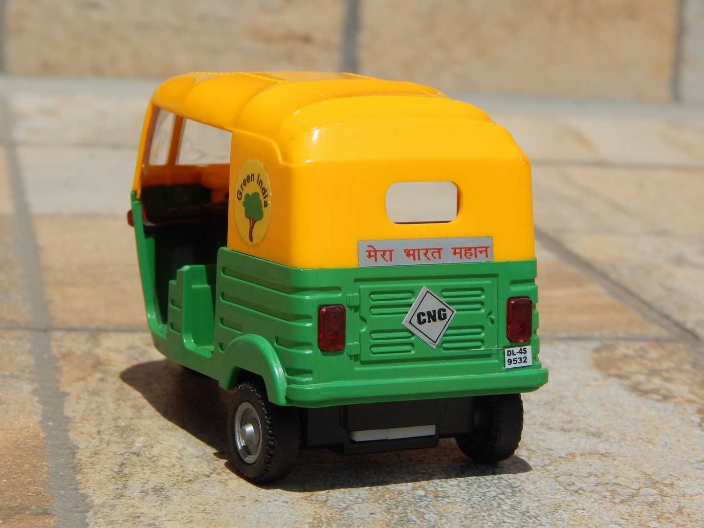 Jucarie taxi triciclu indian Tuk Tuk Green din plastic fabricat India