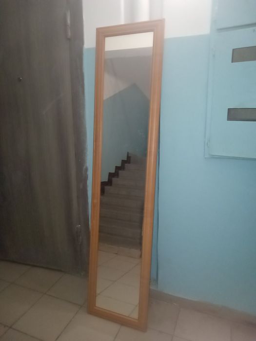Высокое зеркало в полный рост