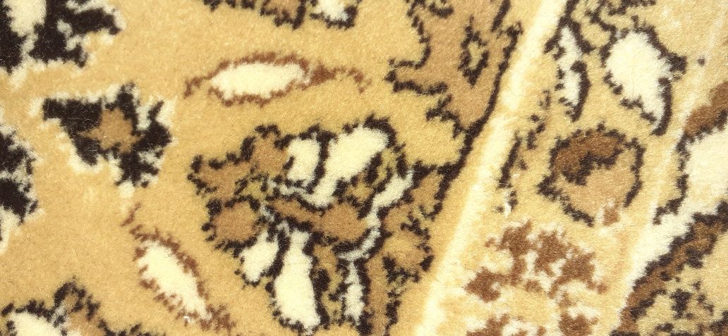 НОВ персийски килим с етикета от времето на соца.