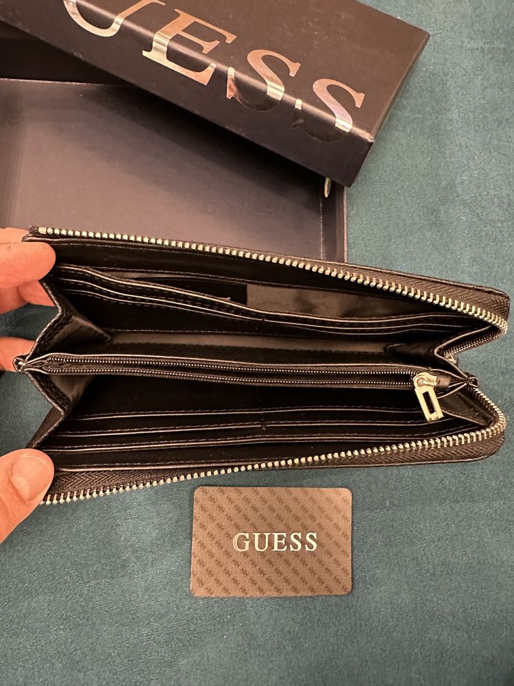 Дамски портфейл GUESS