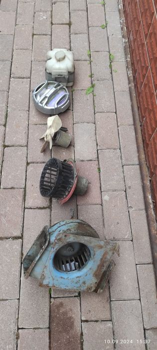 Вентилятор на печку трактор.две штуки рабочем состоянии.