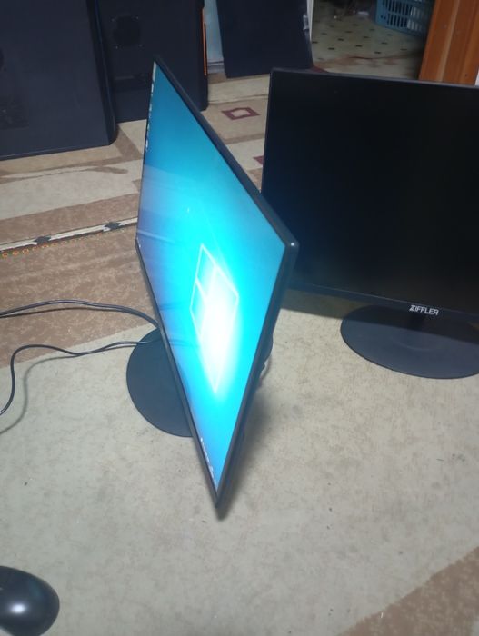 Монитор Ziffler LED 24