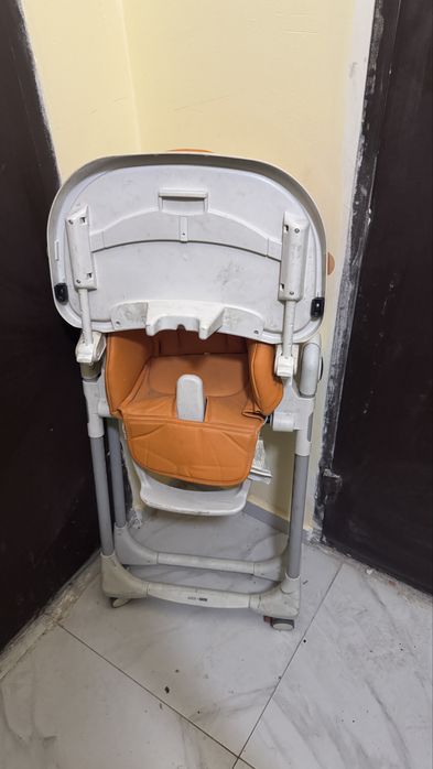 Детское кресло со столиком PegPerego