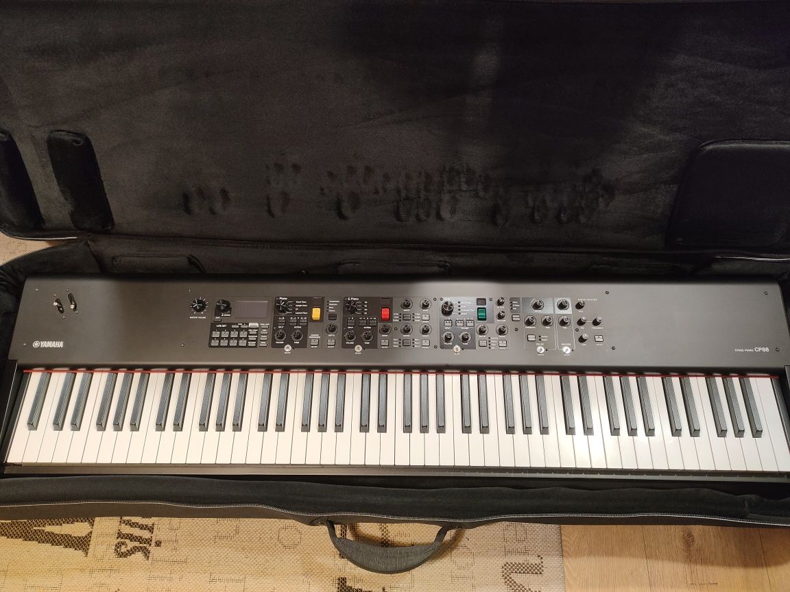 Vând Yamaha Cp88