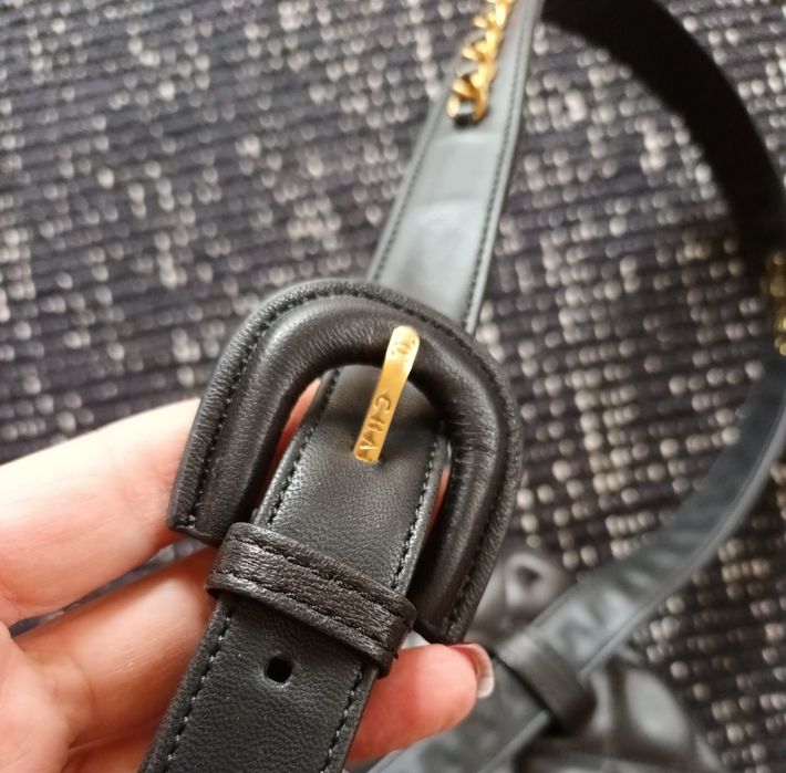 Dior Lady i Chanel belt bag