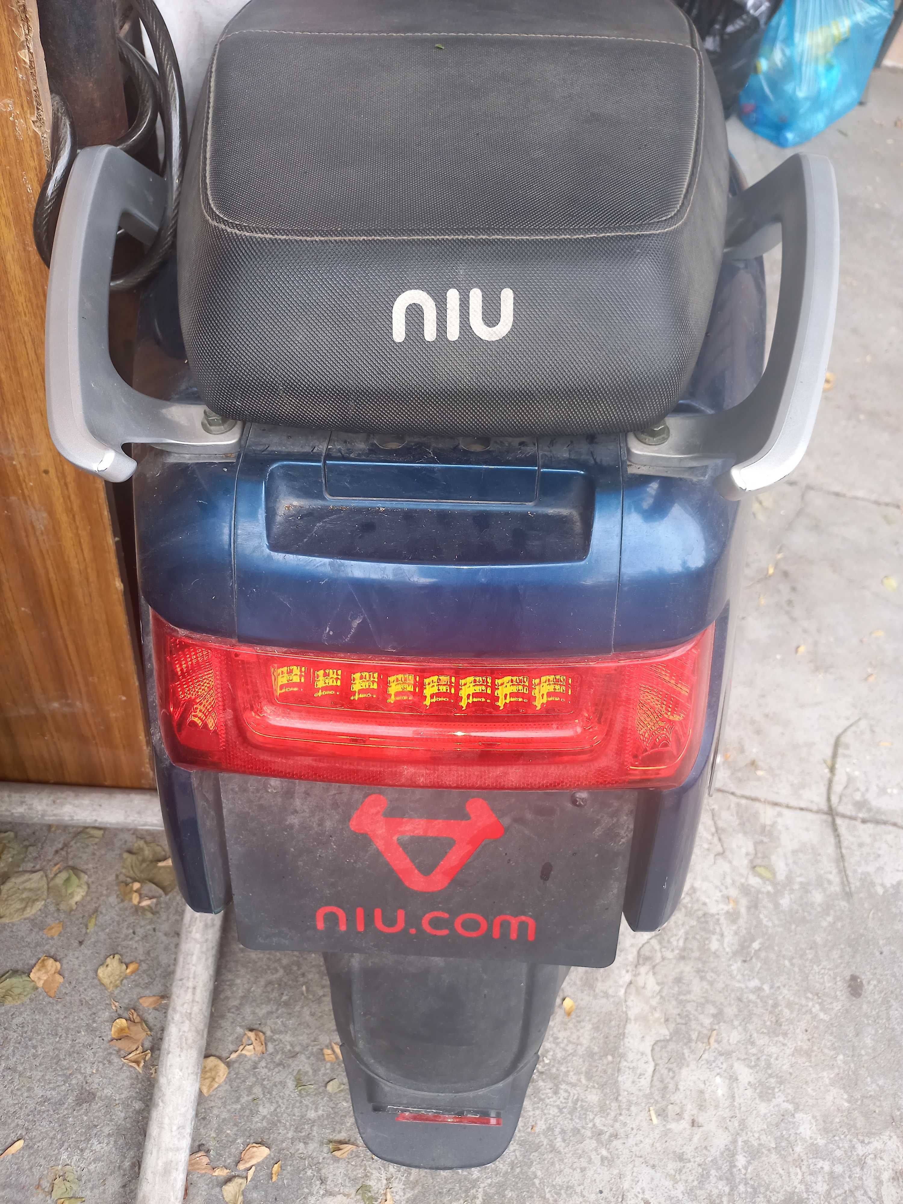 Электроскутер NIU,