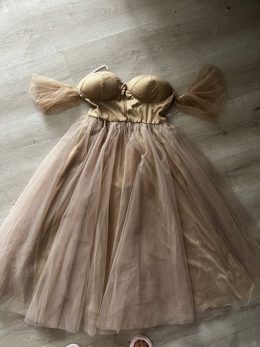 Rochie eleganta din tul - crem