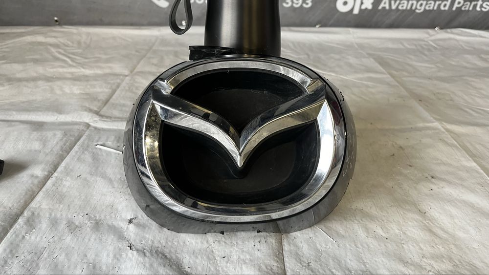 Емблема Mazda CX5 2017-