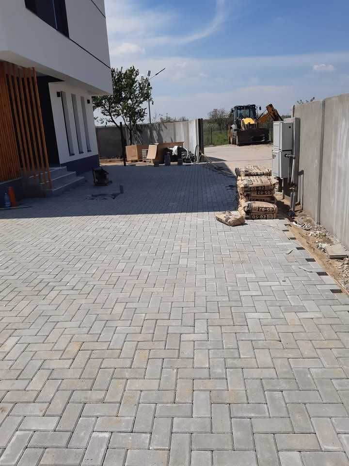 Montaj pavele ori unde in tara