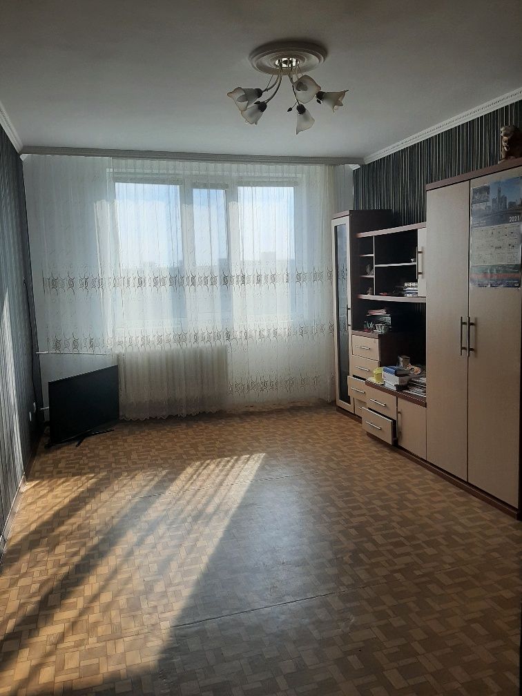 Продам 3 комн квартиру 5 мкр 12 дом