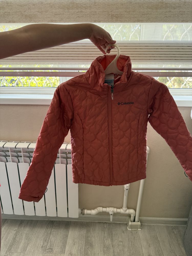 Продам 2 куртку columbia для девочки