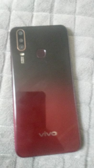 Телефон ViVo хорошом состояние без ремонта сарап скол нет