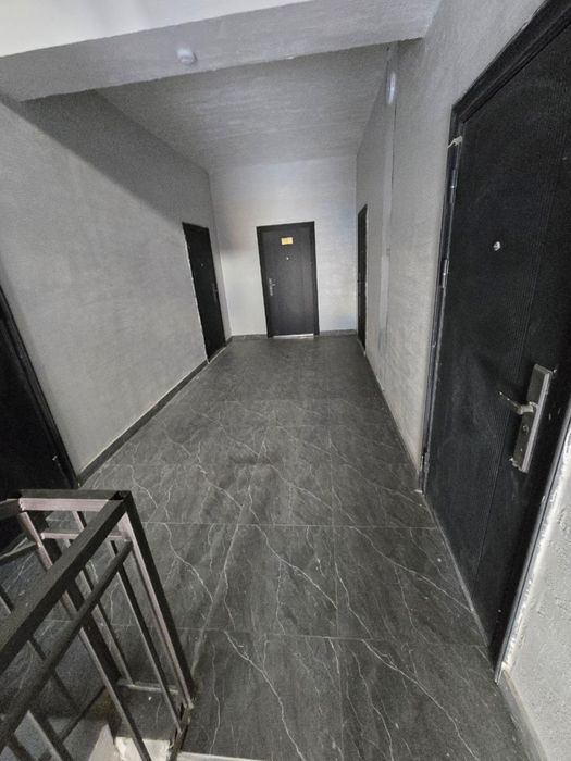 2 хонали гиштли квартира тезда сотилади