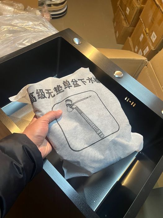 Новая Мойка нержавеющая 60 х45 с сифоном