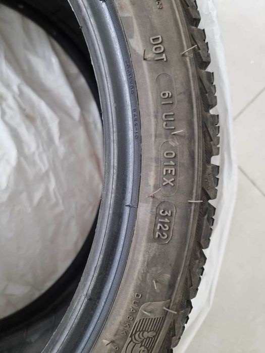 Anvelope Iarna Michelin X-Ice Snow 225 40 R19 93H (2 buc)